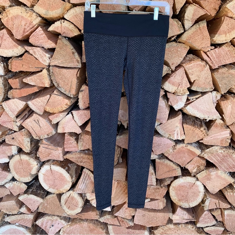 Women’s Small Snakeskins Black Silver‎ Patterned Leggings